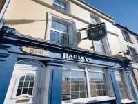 Harleys Guest House 