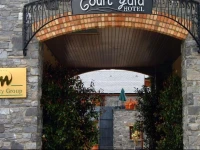 Court Yard Hotel 3*