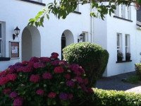 The Old Cable Historic House & Seafood Restaurant