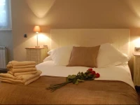 Montseny Suites & Apartments 
