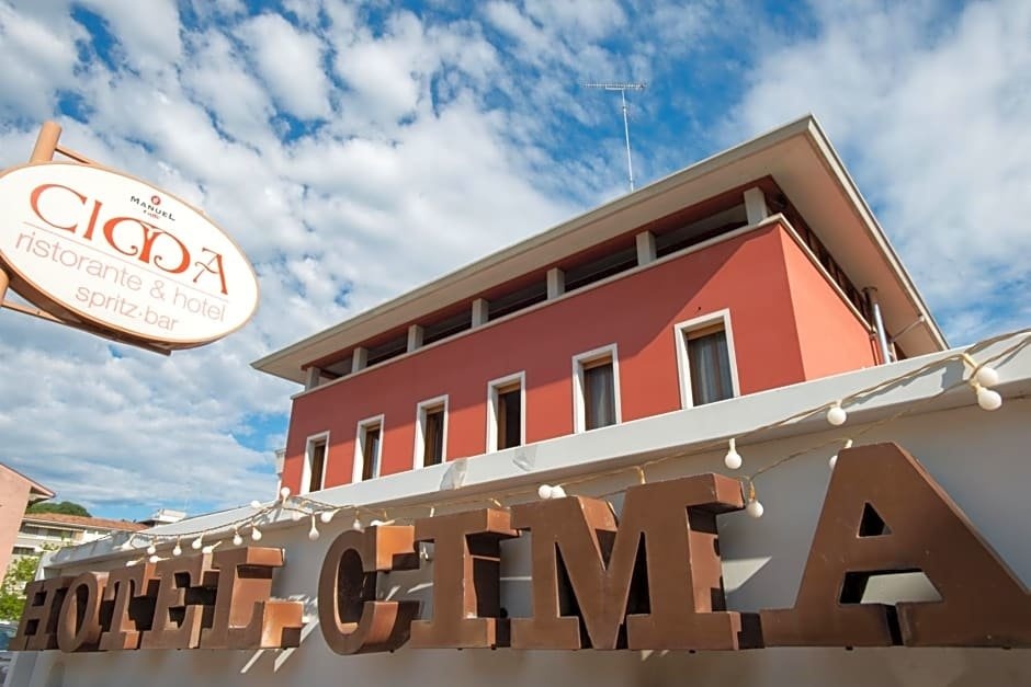 Hotel Cima 3*
