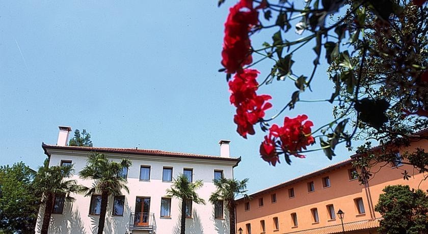 Hotel DallOngaro 3*