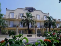 Villa Daphne 3*