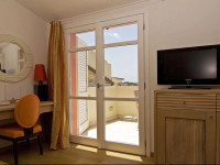 Nichotel