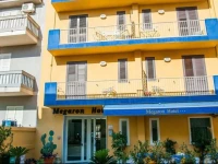 Megaron Hotel 3*