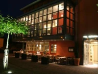 Simons Plaza 4*