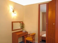 Hotel IKAR 2*