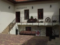 Uhorsky Dvor 