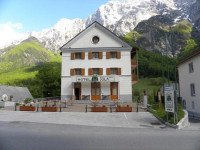 Sola
