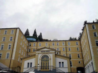 Zdraviliski Dvor