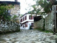 Kirkinca House
