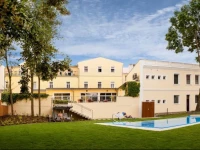 Reza Hotel 4*