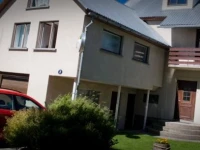 Parna Guesthouse &amp; Apartments 