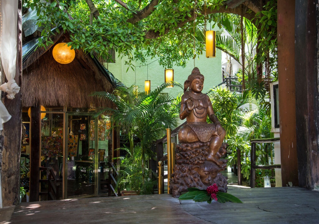 Blue Parrot 5th Avenue 3*