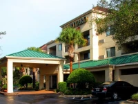 Courtyard Tampa North I-75 Fletcher 3*