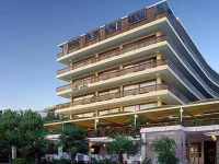 Plaza 4*