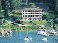Tennis Yacht 3*