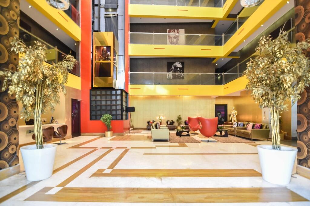 Landmark Suites 3*