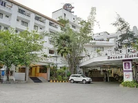 Breeze Hotel 3*