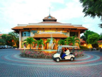 Equator Surabaya