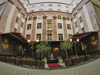 Central Hotel 4*