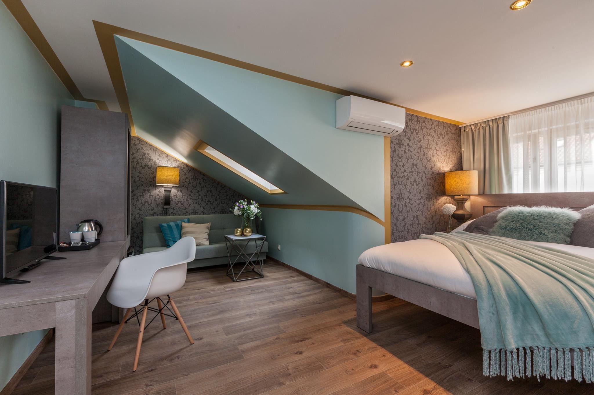 Gorgeous Prague Rooms 4*