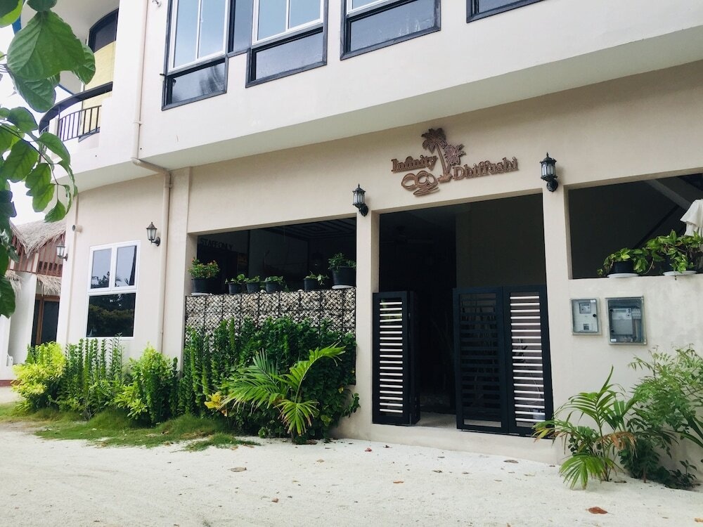 Infinity Dhiffushi 3*