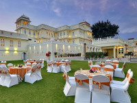 AM HOTEL KOLLECTION :DE GARLAND