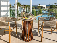 SO WHITE CLUB RESORT
