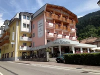 Corona Wellness & Family 3*