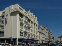 Central 4*