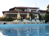 Thea 3*