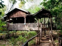 Yaklom Hill Lodge 