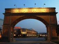 Holiday Palace Resort & Casino 3*