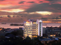 Santika Makassar