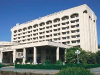 Dostuk Club Hotel 