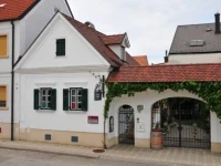 Weingut Rebhof Sommer 1*