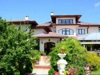 Dallas  5*