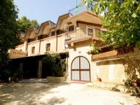 La Sfruscia Agriturismo  2*