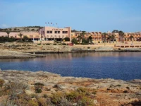 Comino 4*