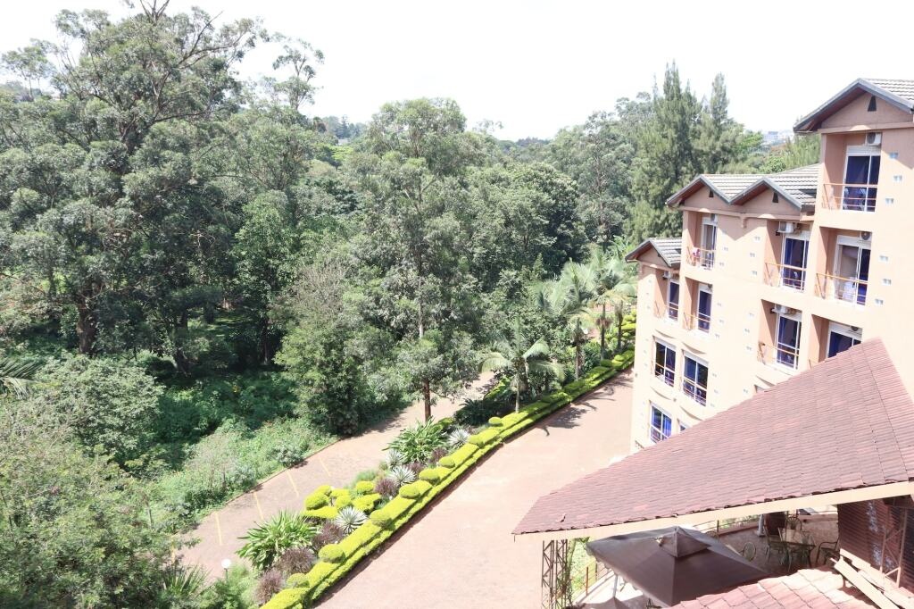 Metropole Hotel Kampala 2*