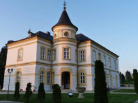 Rex Clinic Hotel