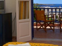 Petros Rooms 2*