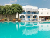 Polos Hotel Parikia