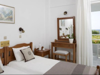 Kouros Bay Hotel