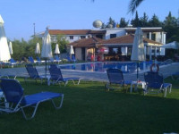 Yannis Hotel Feakes