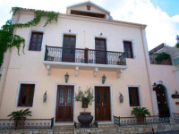 Faros Suites