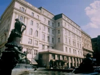 Ambassador 5*