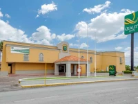 Quality Inn Piedras Negras 2*