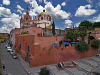Casa Rosada 3*